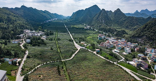 貴州 建好農(nóng)村公路為鄉(xiāng)村振興提速